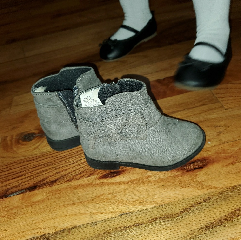 Crazy 8 boots